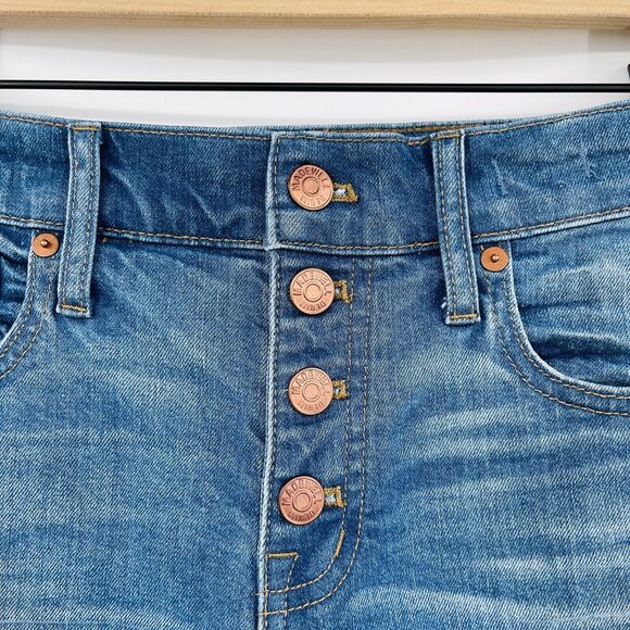 Madewell Womens Jean Shorts Sz 26 High Rise Boyshorts Button Fly Cut Off Denim - Picture 3 of 9